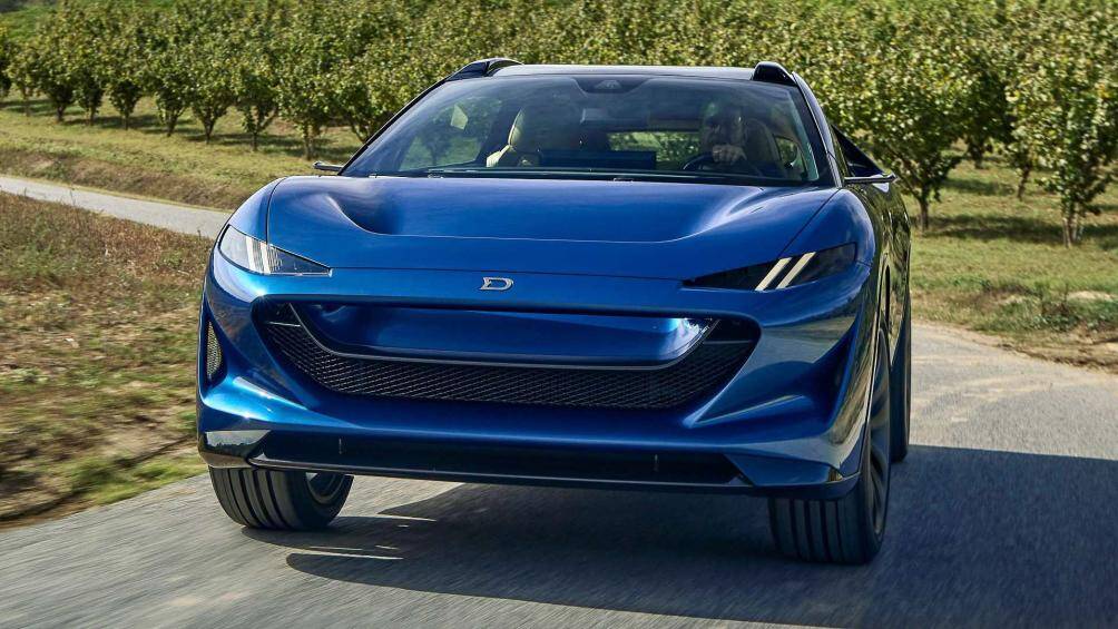 Một yếu tố khác giúp tối ưu hóa hiệu suất của Dragon là cấu trúc thân xe được làm hoàn toàn bằng sợi carbon