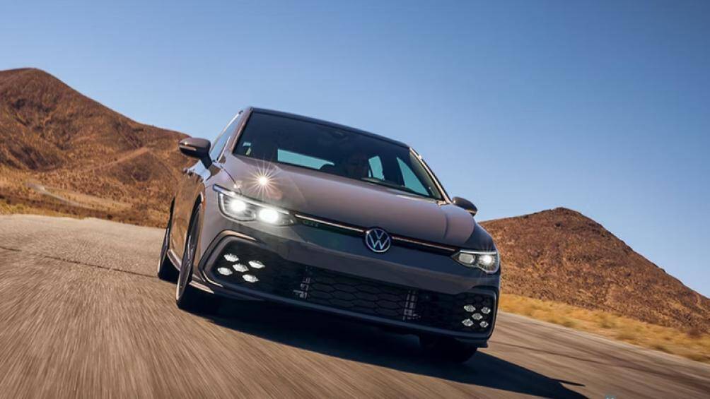 3. Volkswagen Golf GTI