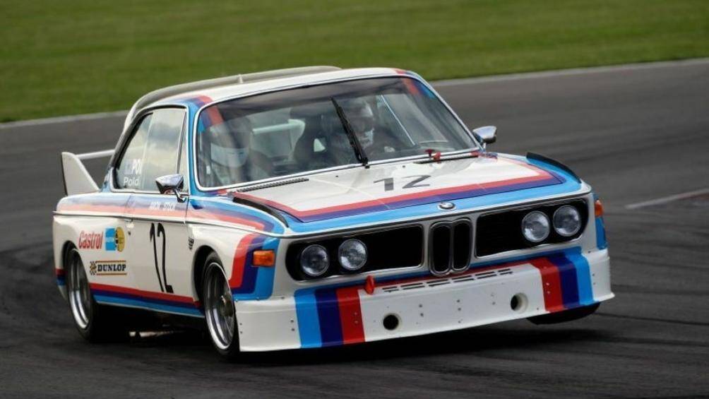 BMW 3.0 CSL ra mắt năm 1972 là mẫu xe được phát triển dựa trên cơ sở 6 Series nhằm thi đấu tại các giải đua xe du lịch ở châu Âu