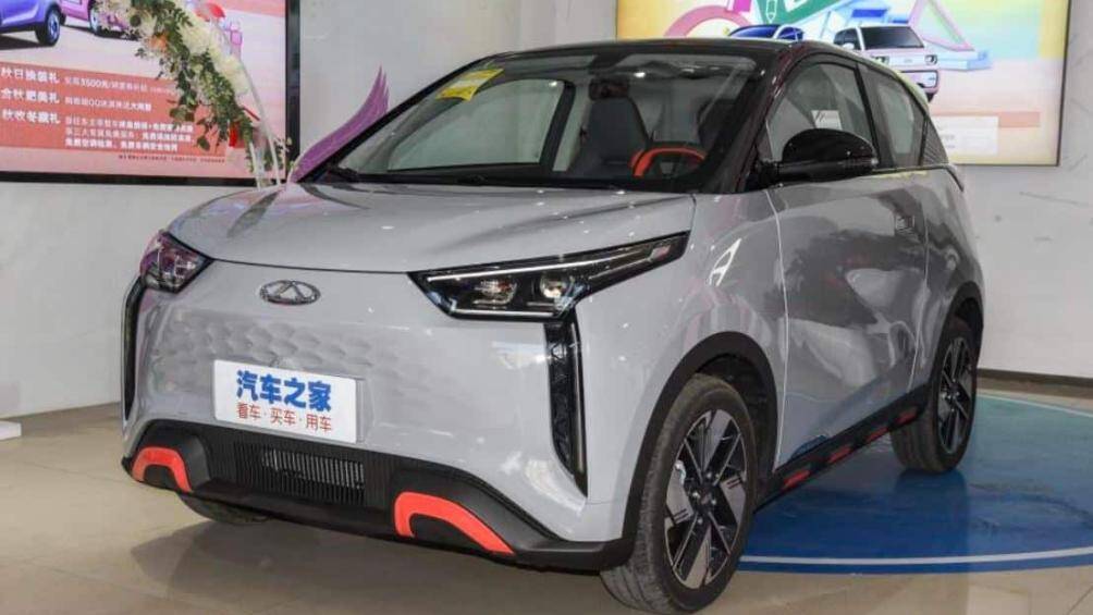 Chery Unbounded Pro còn có những trang bị an toàn hiện đại như cảnh báo áp suất lốp, hệ thống kiểm soát hành trình, cảnh báo lệch làn đường...