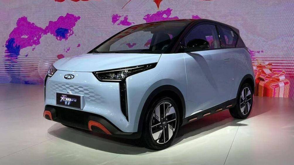 Unbounded Pro có kích thước khá nhỏ, bao gồm chiều dài 3.402 mm, chiều rộng 1.680 mm, chiều cao 1.550 mm hoặc 1.590 mm và chiều dài cơ sở 2.160 mm