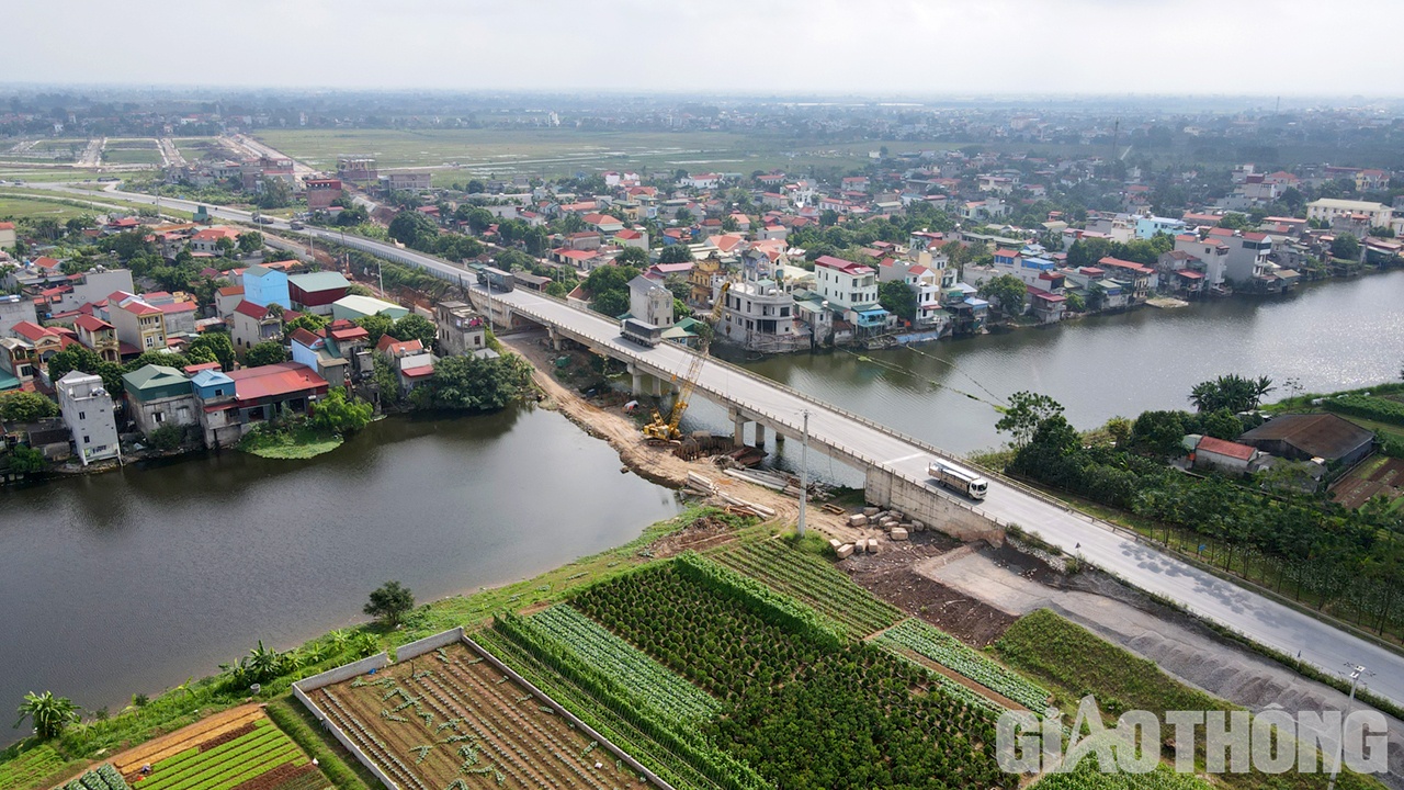 Cầu Châu Giang đang được đẩy nhanh thi công hạ bộ. Dự kiến đến tháng 4/2023 sẽ gác dầm.