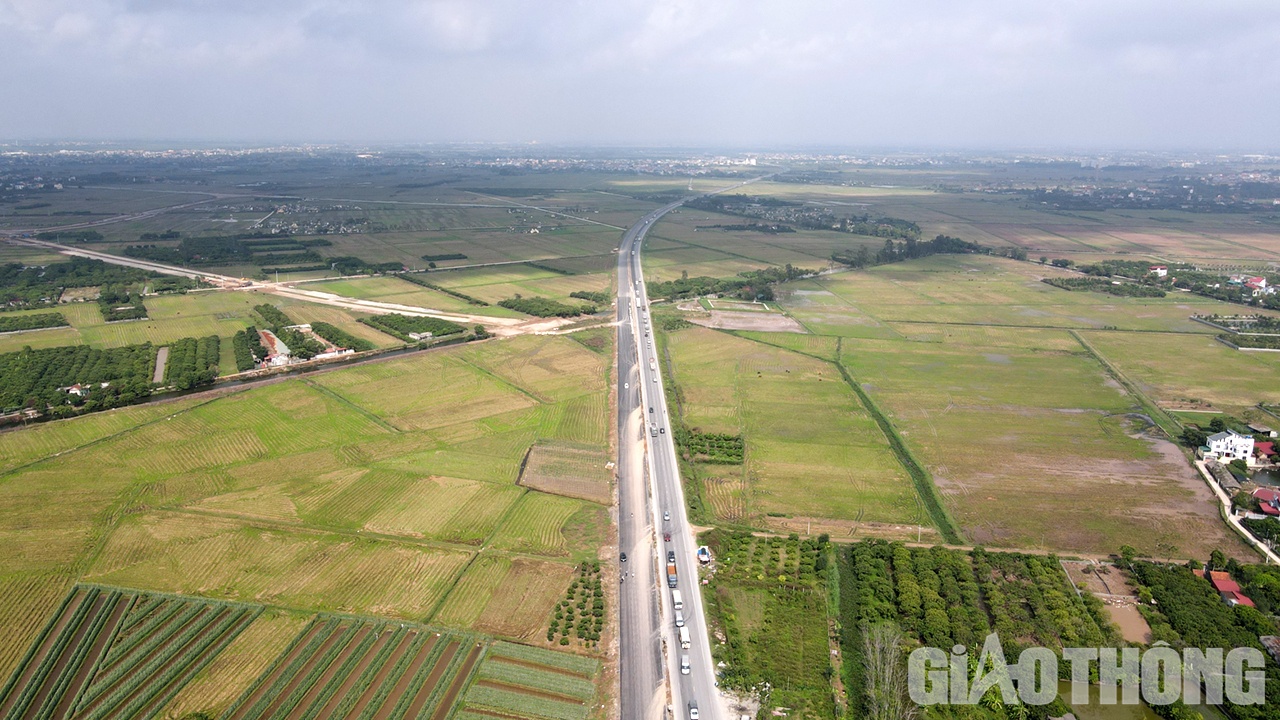 Đây là dự án đặc biệt quan trọng, được Bộ GTVT theo dõi và chỉ đạo sát sao với kỳ vọng sẽ sớm đưa dự án về đích nhằm tăng cường tính kết nối vùng và phát triển kinh tế cho khu vực.