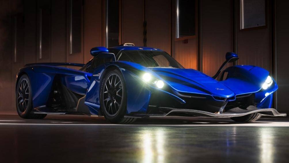 Công ty cho biết, tốc độ tối đa của Bohema là 299,3km/h, đây là tốc độ cao nhất có thể đạt được trên đường đua thực tế