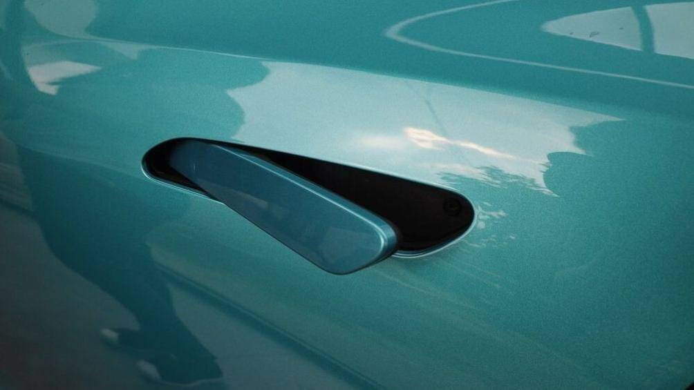 Mô-tơ kết hợp với pin lithium-ion 91 kWh, cho phép xe chạy được 650 km sau khi sạc đầy