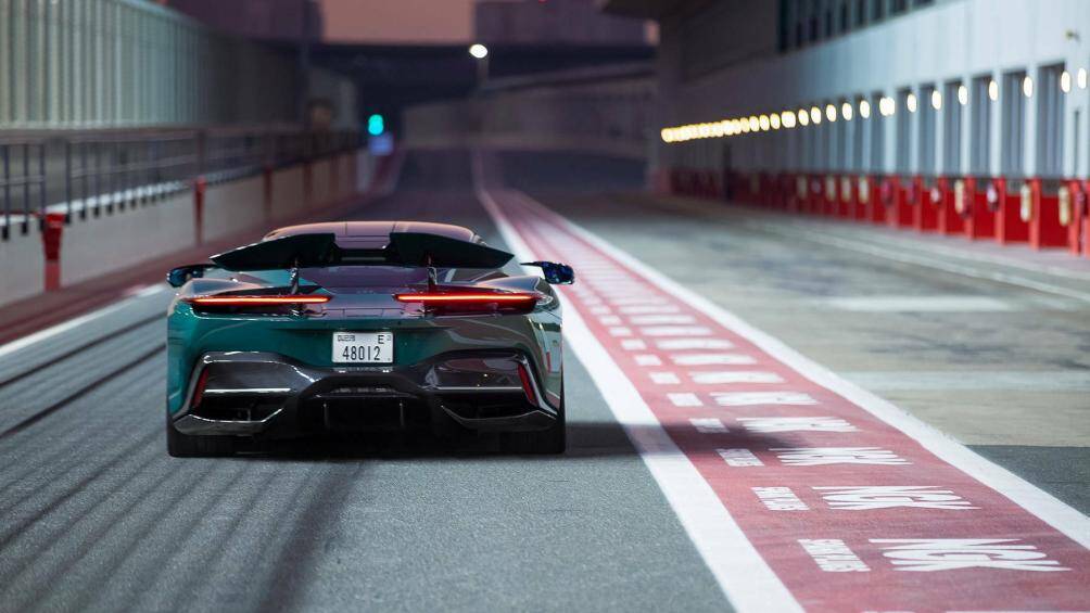 Kỷ lục về quãng đường di chuyển tính theo chu trình EPA là xét riêng trong các mẫu siêu xe hypercar thuần điện