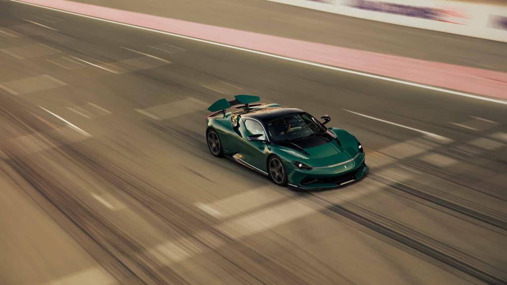 Tăng tốc từ 0 - 100 km/h chỉ cần 1,86 giây; Tăng tốc từ 0 - 193 km/h chỉ cần 4,49 giây