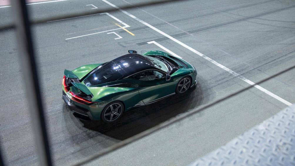 Trong đó, các kỷ lục về thời gian tăng tốc là nhanh nhất thế giới xét trong phạm vi các mẫu xe được sản xuất hàng loạt ra thị trường