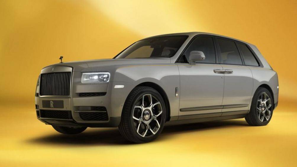 Mang cá tính đầy táo bạo của Black Badge, bộ sưu tập Fu-Shion tái hiện thời trang cao cấp nhưng đồng thời cũng có tính ứng dụng cao