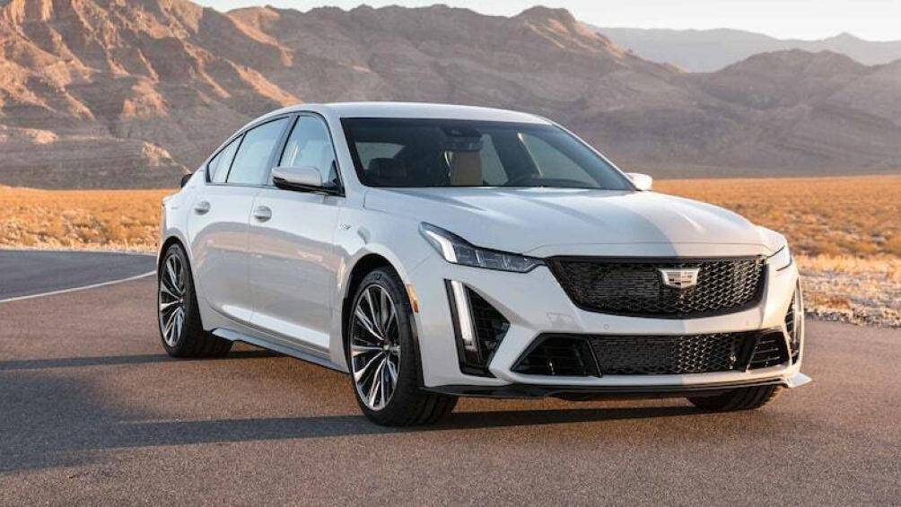 5. Cadillac CT5-V Blackwing (tốc độ tối đa: 320 km/h)