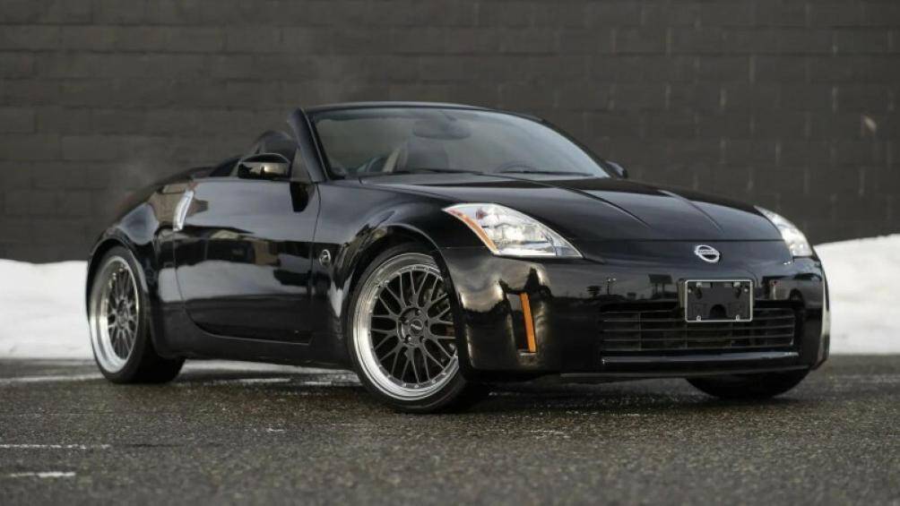 Nissan 350Z: Giá bán 13.500 USD (gần 330 triệu đồng)