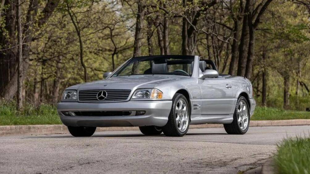 Mercedes SL500: Giá bán 12.500 USD (304 triệu đồng)