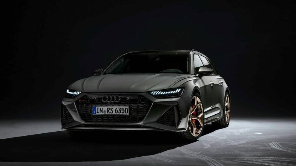 Đặc biệt, mỗi bánh xe 22 inch của Performance Edition nhẹ hơn khoảng 5 kg so với bánh xe 22 inch trên các phiên bản tiêu chuẩn