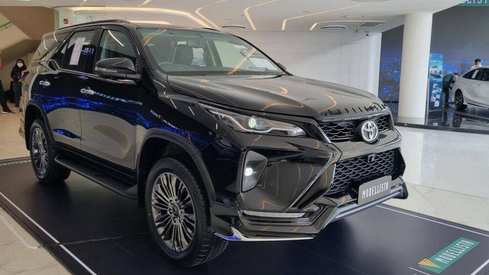 Toyota Thái Lan vừa giới thiệu gói nâng cấp Modellista dành cho Fortuner Leader và Legender 2023 tại thị trường này