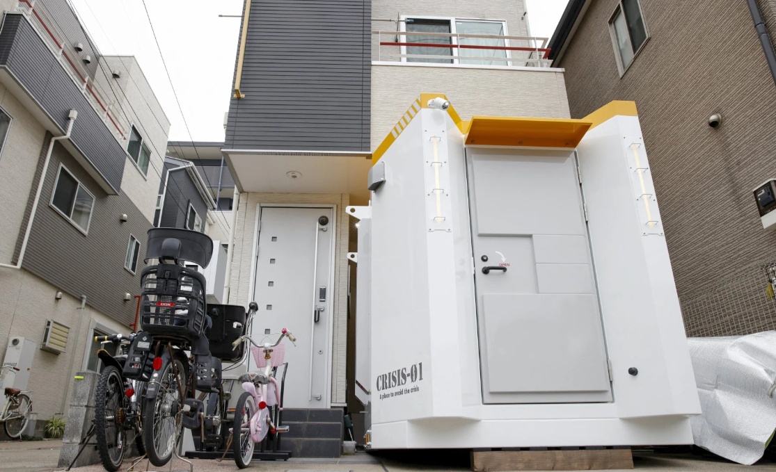 Theo công ty Nao Engineering, phòng tránh bom cũng có thể được sử dụng hàng ngày như phòng đọc sách, làm việc, học tập. Ảnh - Reuters