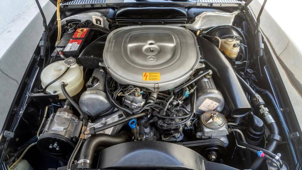 AMG đã thực hiện một loạt các nâng cấp quan trọng đối với động cơ V8 hút khí tự nhiên, dung tích 5.0L