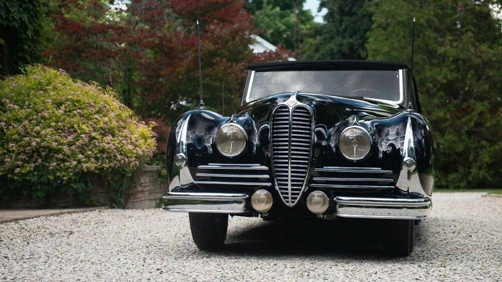 Sở dĩ nó có giá cao như vậy vì chiếc Delahaye 180 Cabriolet Limousine Convertible 1950 này từng thuộc sở hữu của 2 vị vua Ma-Rốc