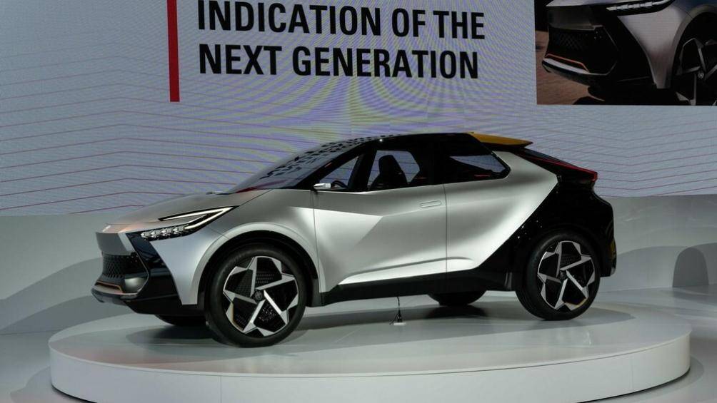 Hãng xe Nhật Bản vừa giới thiệu mẫu xe C-HR Prologue hoàn toàn mới với ngoại hình hầm hố và thể thao