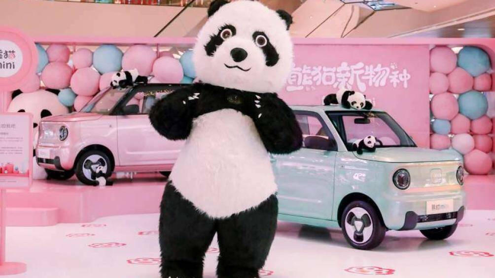 Mẫu ô tô điện đô thị này chỉ có 2 cửa ở bên sườn