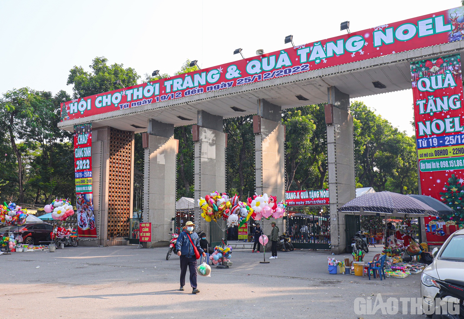 Thành phố cũng thống nhất với đề xuất tổ chức phố đi bộ vào thứ Bảy, Chủ nhật hằng tuần; mở ngay cạnh Công viên Thống Nhất phía đường Trần Nhân Tông, tạo không gian mở công viên kết nối với không gian đi bộ, liên kết công viên với hồ Thiền Quang. Cùng với đó, UBND TP yêu cầu nghiên cứu phương án kết nối, hoạt động văn hóa nghệ thuật từ Công viên Thống Nhất ra không gian đi bộ.