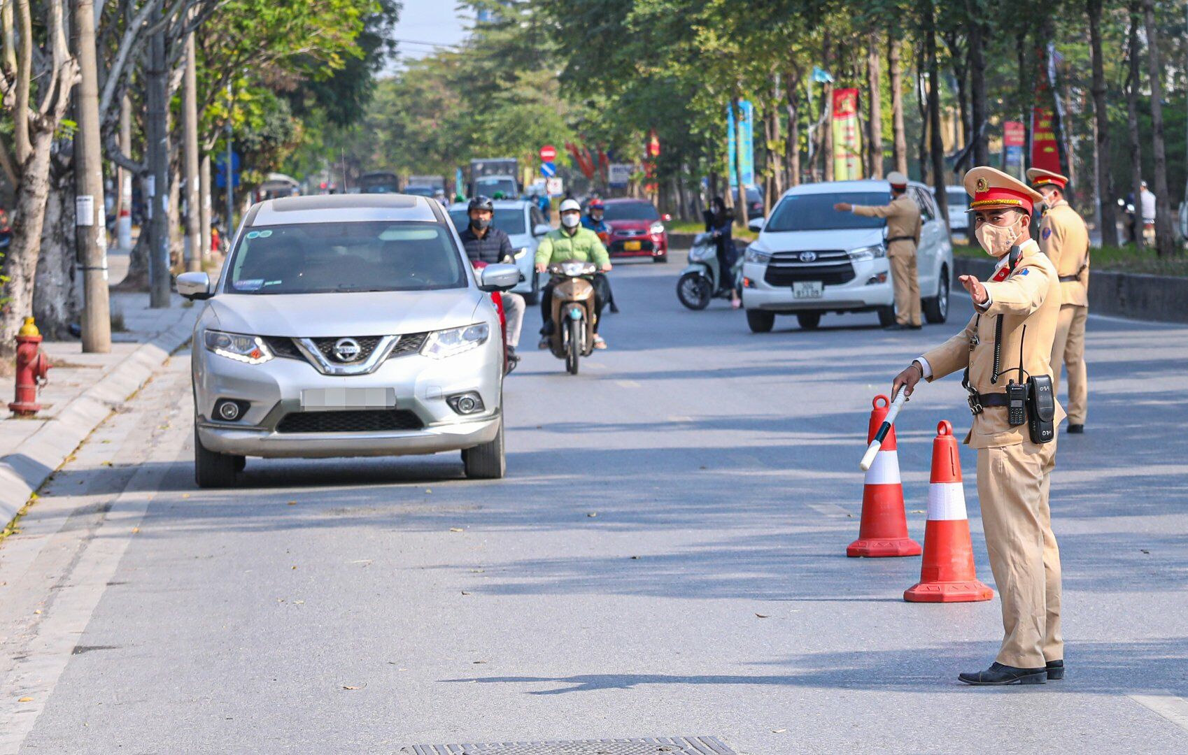 Qua 10 ngày (từ ngày 13/12 - 23/12), lực lượng CSGT phối hợp cùng công an các quận, huyện, thị xã và các tổ công tác 141 tập trung xử lý vi phạm nồng độ cồn đã phát hiện, xử lý 1.841 trường hợp vi phạm. Trong đó nhiều trường hợp vi phạm ở mức cao.