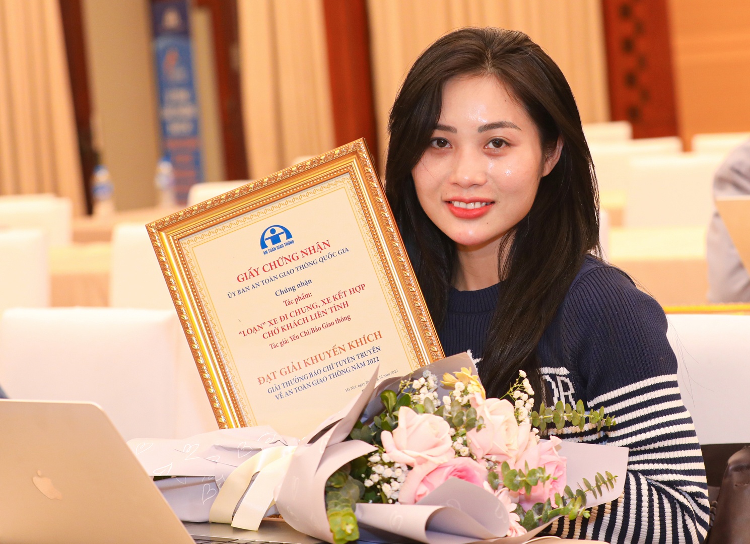 Phóng viên Phạm Thị Yến, Báo Giao thông đoạt giải khuyến khích hạng mục báo điện tử với tác phẩm “Loạn” xe đi chung, xe kết hợp chở khách liên tỉnh