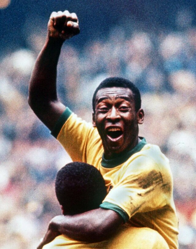 Pele và Jairzinho ăn mừng chức vô địch thế giới năm 1970. Ảnh: Shutterstock