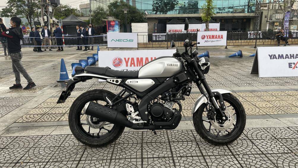 Thiết kế tổng thể xe theo hướng Neo-Retro, đơn giản, cổ điển và dễ điều khiển