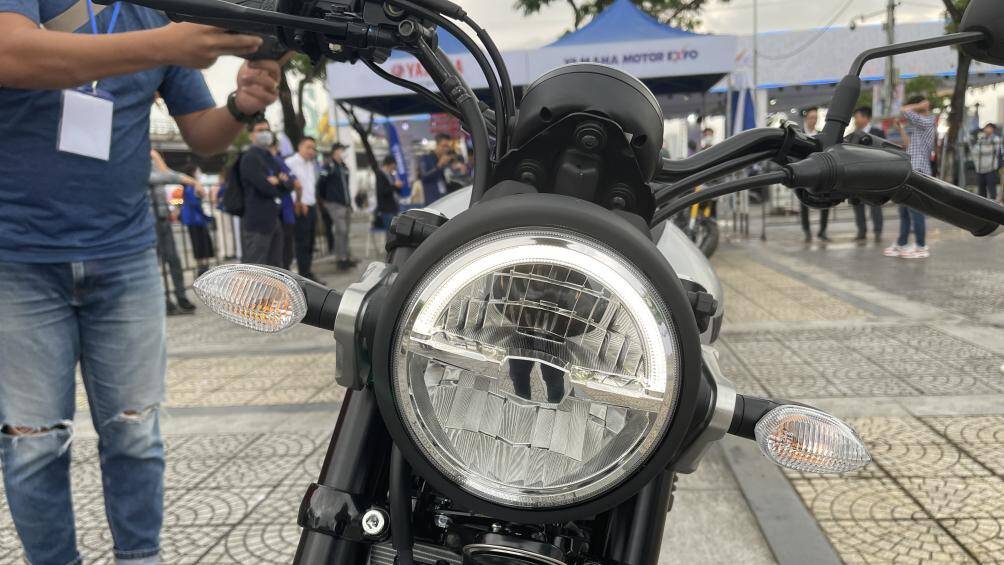 Ngoài ra, xe còn được tích hợp thêm đèn định vị