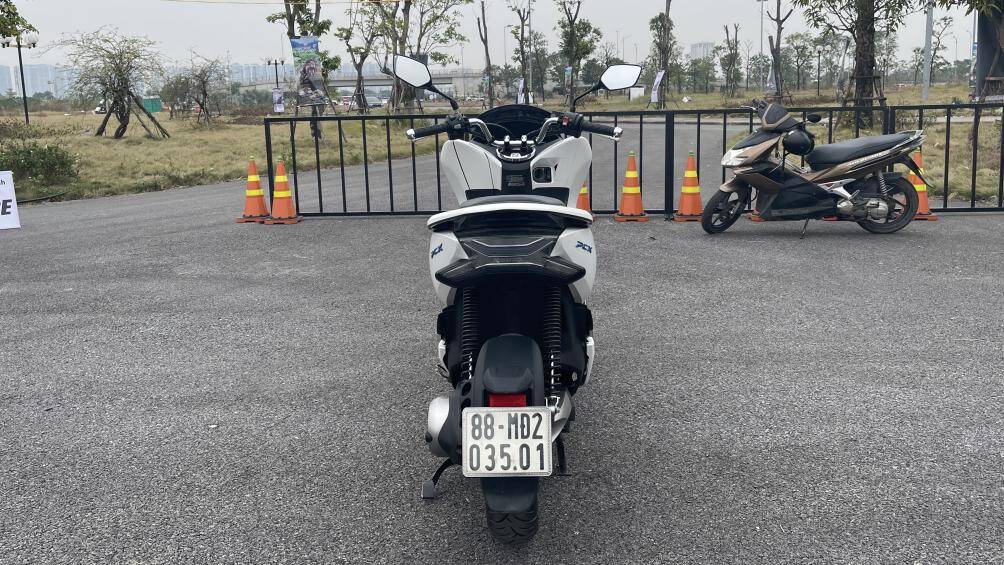 Tuy xe đã được đăng ký biển số song vẫn chưa có kế hoạch thương mại tại Việt Nam