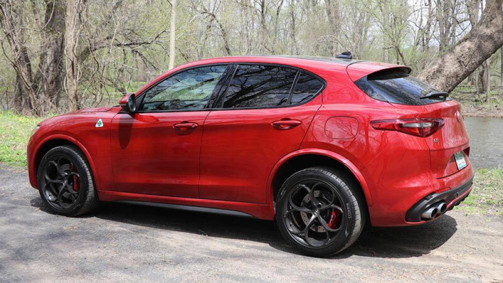 10. Alfa Romeo Stelvio Quadrifoglio