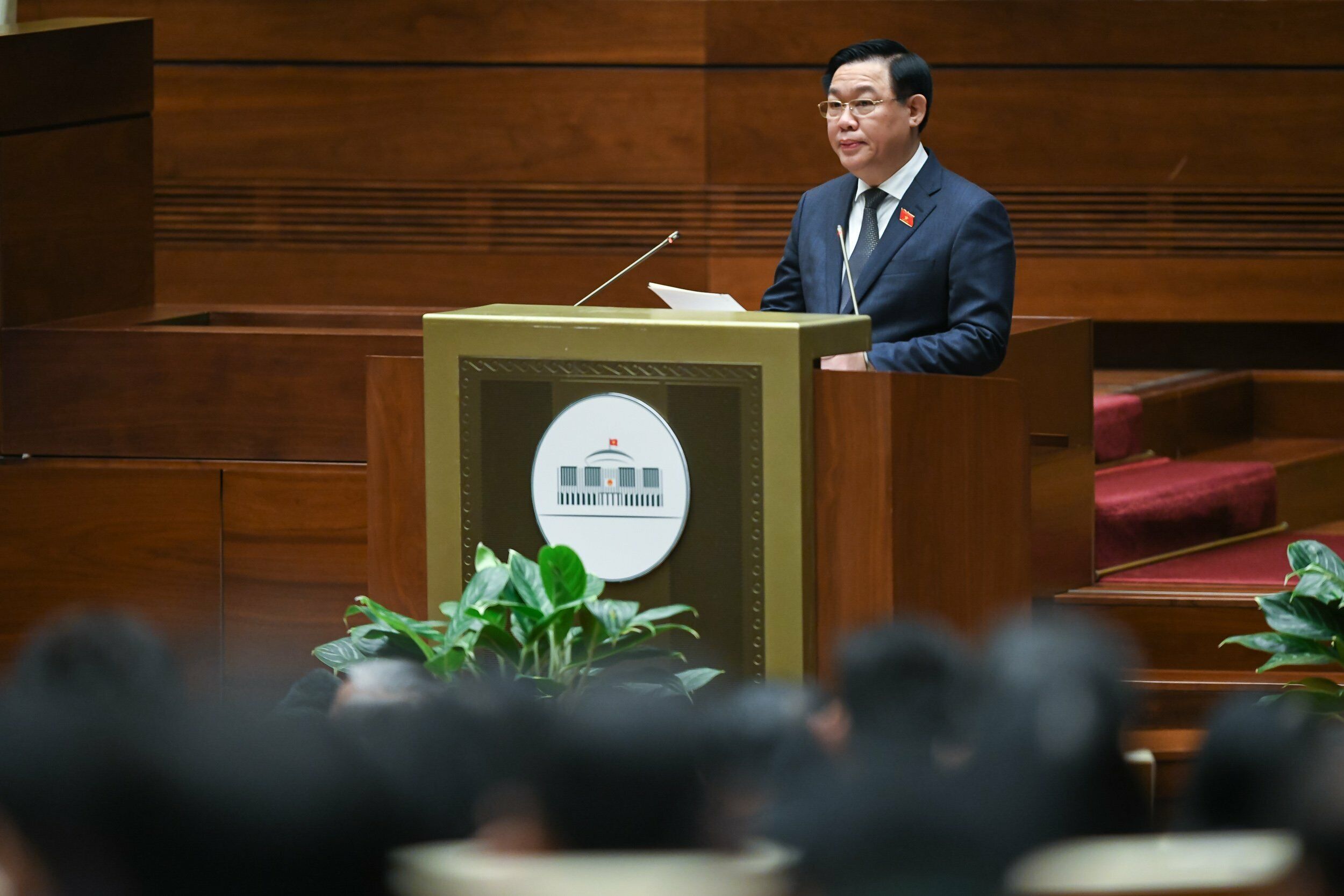 Phát biểu khai mạc kỳ họp, Chủ tịch Quốc hội Vương Đình Huệ cho biết, rút kinh nghiệm từ thành công của kỳ họp bất thường lần thứ nhất, kỳ họp bất thường lần này là hoạt động bình thường của Quốc hội nhằm đáp ứng yêu cầu cấp bách của thực tiễn.