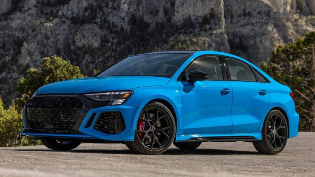 5. Audi RS3 (thời gian tăng tốc từ 0-96 km/h: 3,6 giây)