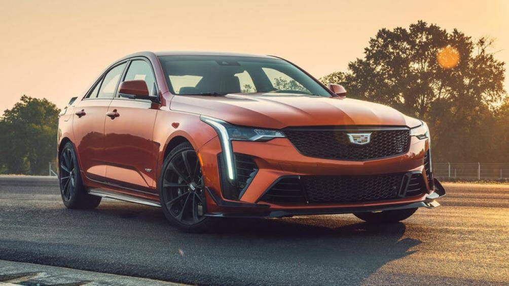 8. Cadillac CT4-V Blackwing (thời gian tăng tốc từ 0-96 km/h: 3,9 giây)