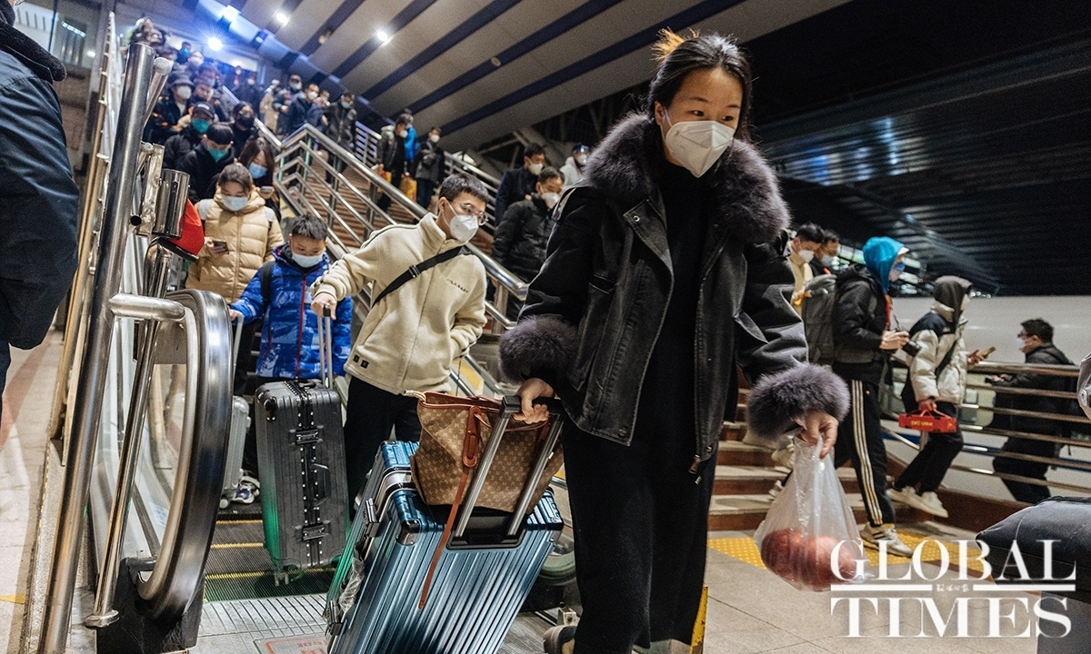 Riêng từ Bắc Kinh, ước tính có khoảng 9,934 triệu lượt khách khởi hành từ thủ đô.