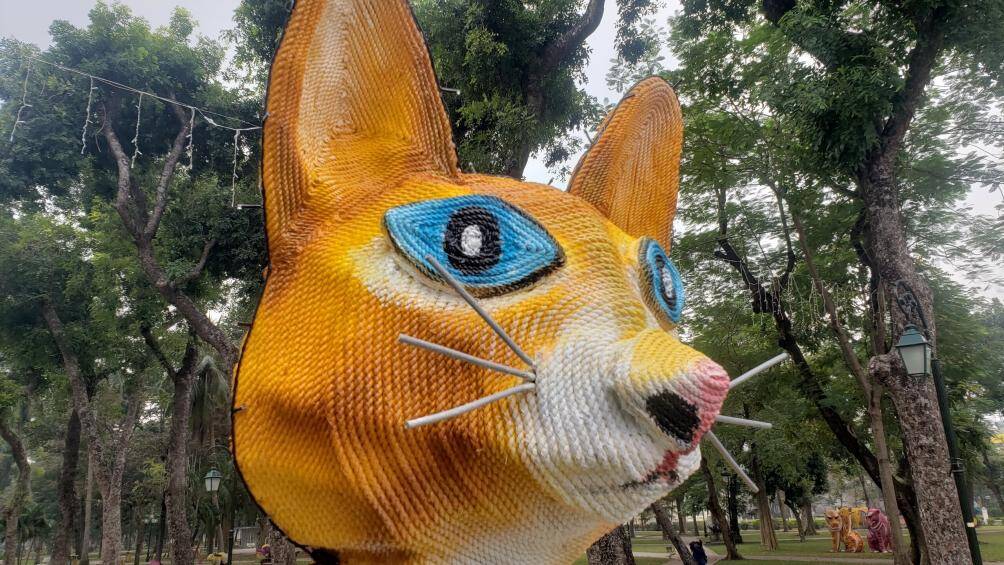 Liên quan đến việc này, đại diện Công tyTNHH một thành viên Công viên Thống Nhất cho biết, khung con mèo trước đây được nước ngoài tài trợ và tiến hành trồng hoa ở bên trong.