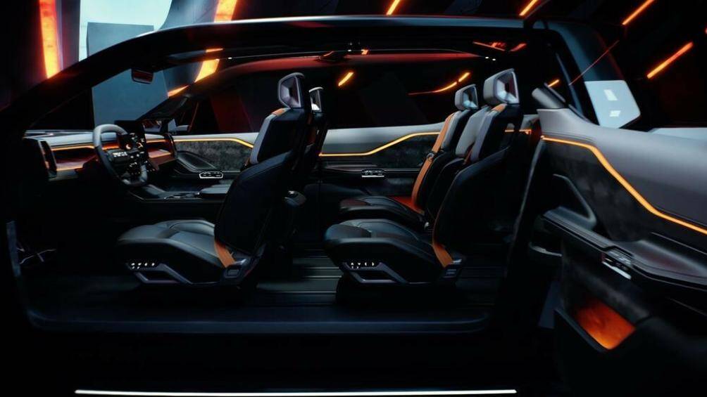 Bên trong, hệ thống thông tin giải trí trung tâm lớn, vô-lăng có thể thu gọn và chứa các nút điều khiển điện dung và các tính năng AI tiên tiến