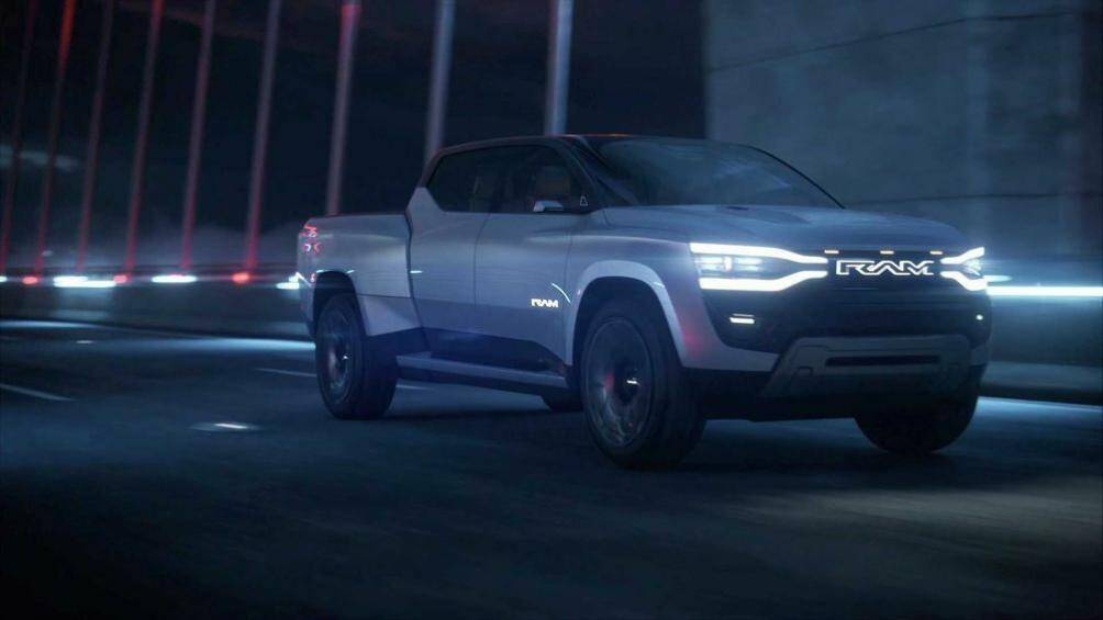 Mẫu xe ý tưởng này cũng có phần logo phát sáng như xe điện Chevrolet Blazer, mui xe làm bằng kính cho phép nhiều hoặc ít ánh sáng tùy ý