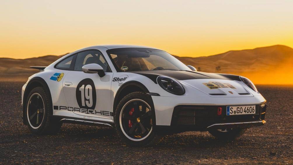 Porsche 911 Dakar có mức giá khởi điểm khoảng 230.000 USD và chỉ sản xuất giới hạn 2.500 chiếc toàn thế giới