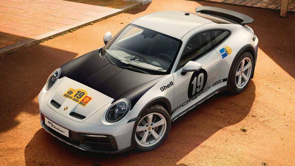 Tùy chọn "Rallye 1971" mô phỏng chiếc Porsche 911 S tham gia giải đua East African Safari Rally tại Kenya. Bộ tem "Rallye 1971" có giá khoảng 4.473 USD