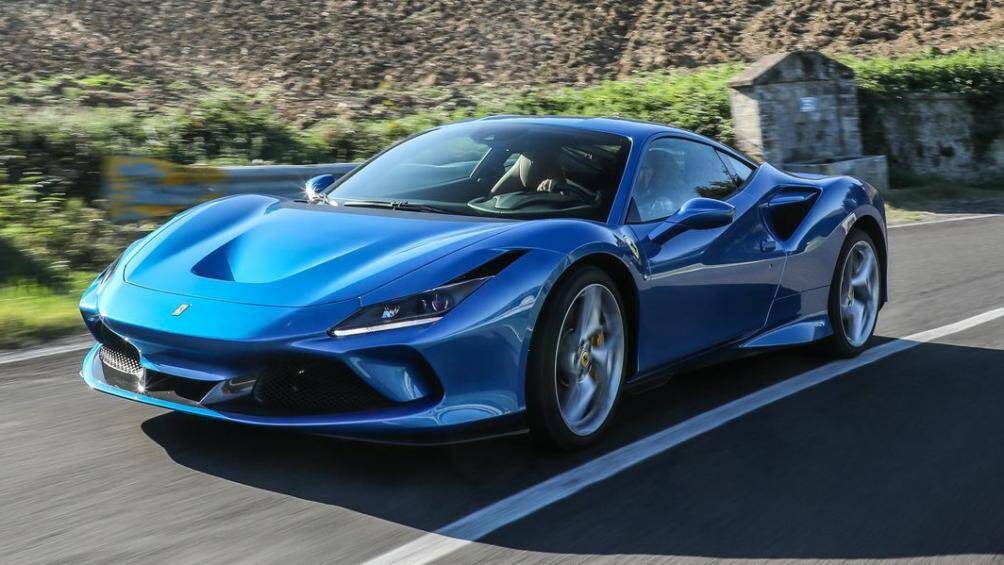 3. Ferrari F8 Tributo: tăng tốc 0-100 km/h trong 2,7 giây