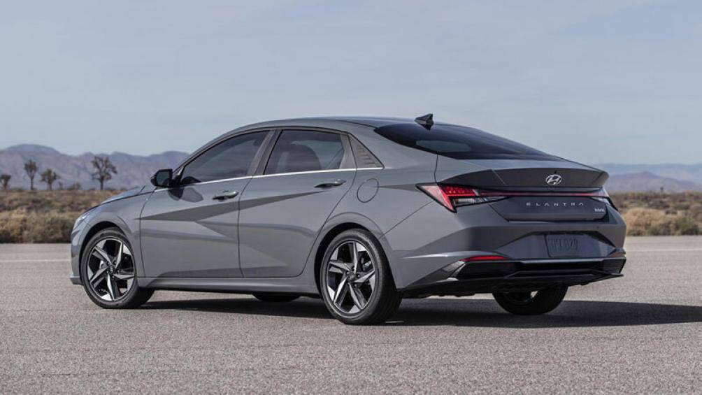4. Hyundai Elantra Hybrid 2023