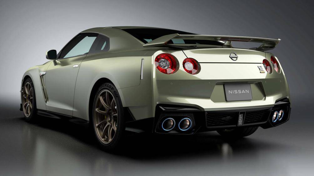 Nissan GT-R 2024 sẽ có mặt tại các đại lý vào quý I, trong khi phiên bản NISMO sẽ được ra mắt vào giữa năm