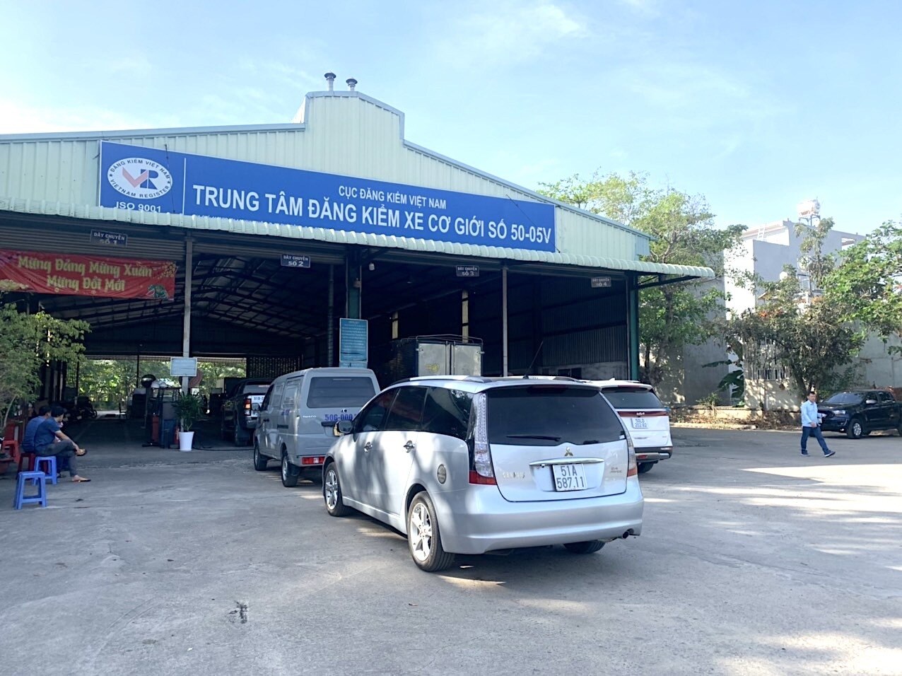 Ghi nhận của PV Báo Giao thông ngày 28, 29 Tết, tình trạng ùn tắc tại các trung tâm đăng kiểm đã giảm đáng kể