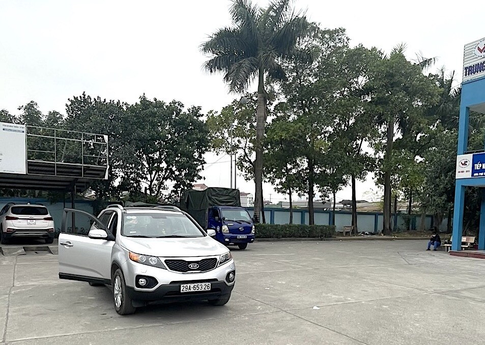 Nhiều chủ xe vui mừng vì được đăng kiểm xe kịp thời để đủ điều kiện lưu thông trong dịp Tết Nguyên đán mà không phải chờ đợi lâu