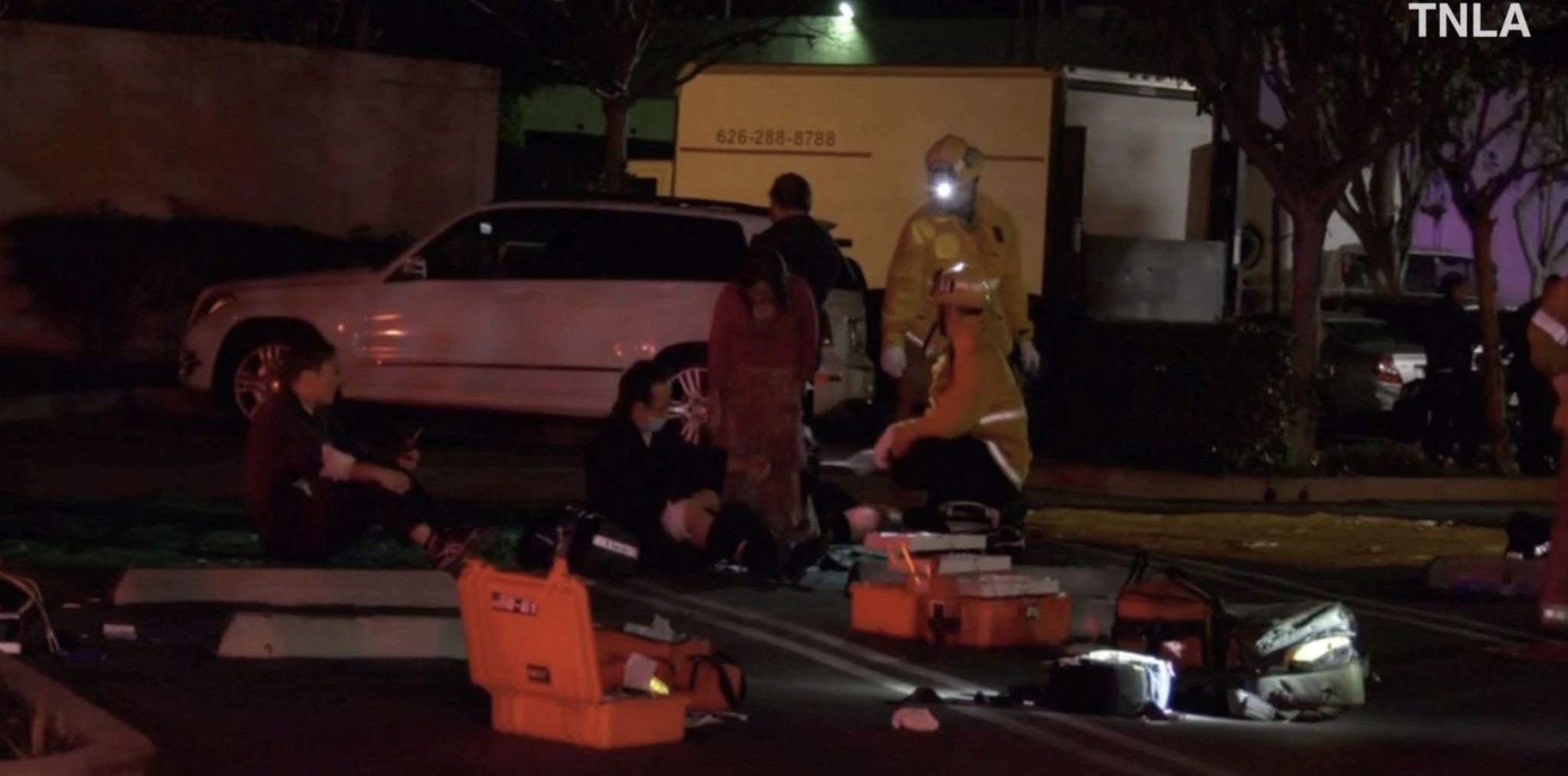 Các nhân viên điều tra của Cảnh sát hạt Los Angeles đang hỗ trợ Sở Cảnh sát Monterey Park điều tra vụ việc.