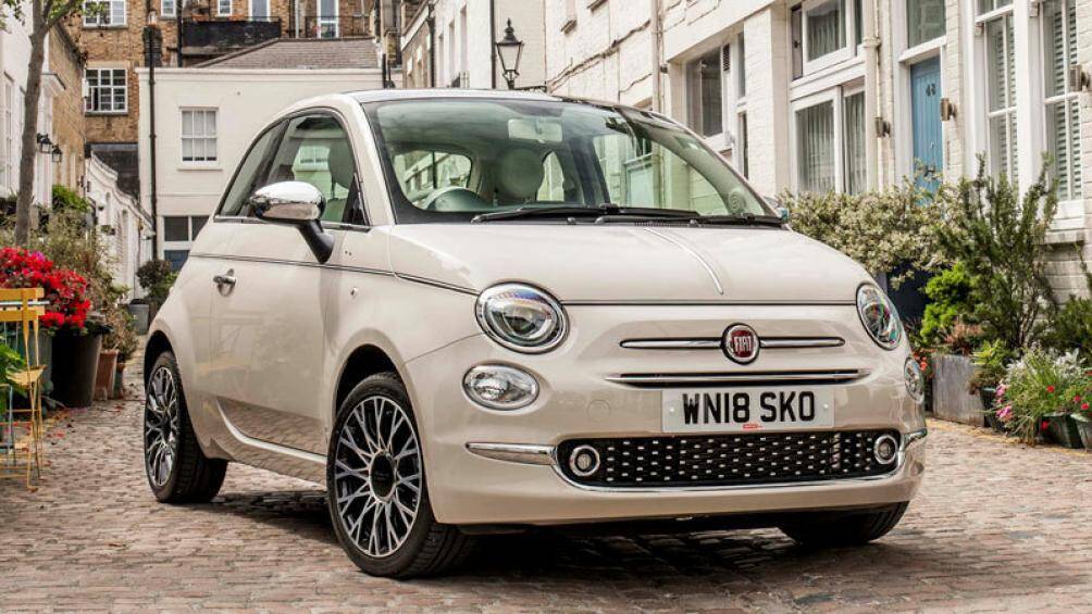 6. Fiat 500 (lần đầu ra mắt năm 1957)