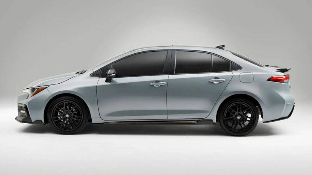 9. Toyota Corolla (lần đầu ra mắt năm 1966)