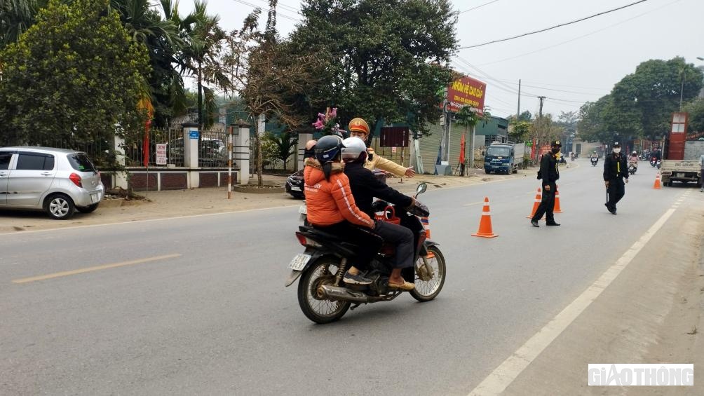 Việc xử lý nồng độ cồn của lực lượng CSGT Yên Bái luôn được người dân ủng hộ