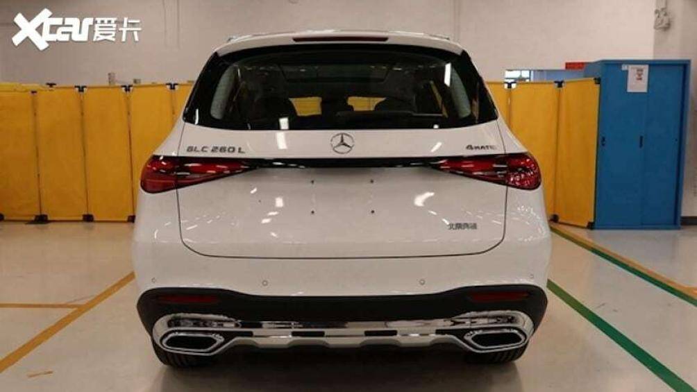 Tại thị trường Trung Quốc, Mercedes-Benz GLC L 2023 lộ diện 2 phiên bản là GLC 260L và GLC 300L
